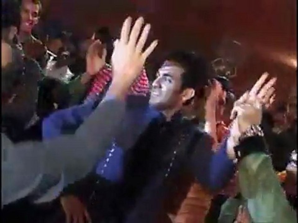 Wahab Riaz Dancing!