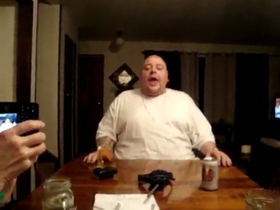 Il pleure comme un gros bébé
