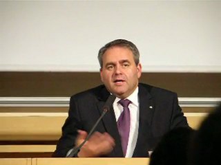 UMP Sciences-Po reçoit Xavier Bertrand (ext.2)