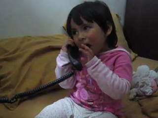 Ita hablando....Estába de chismosa con la tía....JEje