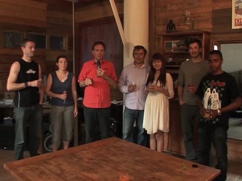 La place du village-Visiofly & Le Taillefer Production- Prises de vues aériennes avec le drone Smartflyer