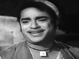 Engal Kula Deivam - Jayachitra crying for her father