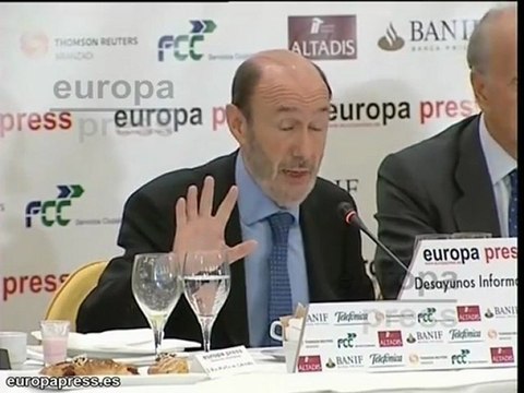 Rubalcaba rechaza reformar Banco de España