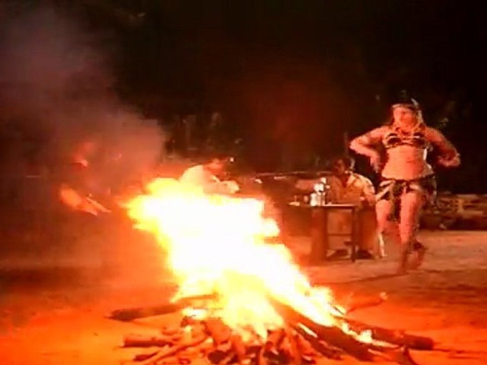 Tappinchukolevu na chethilo (KHAIDI)