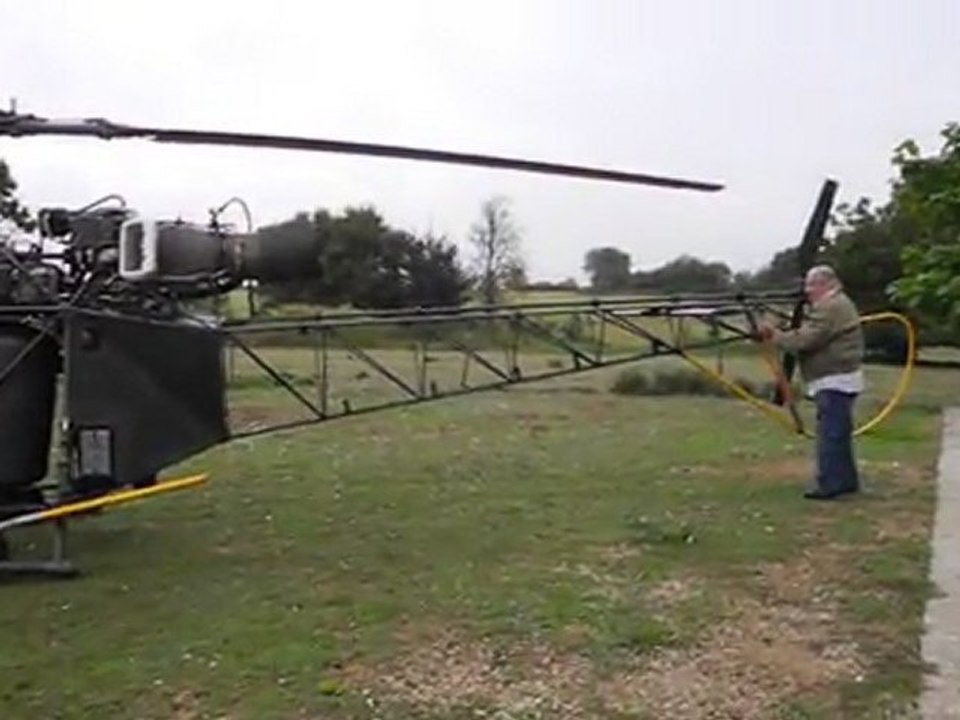 Préparation pour le départ au Meeting Aérien "Legend'Air" sur le terrain de Saint-Junien