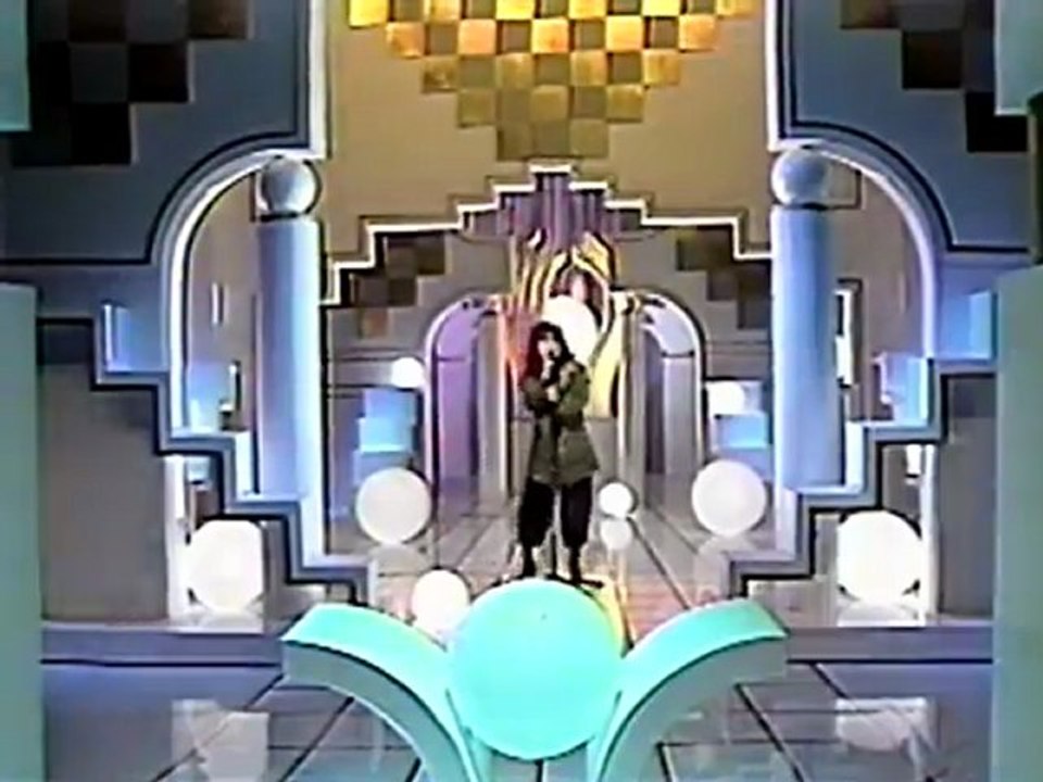 飾りじゃないのよ涙は
