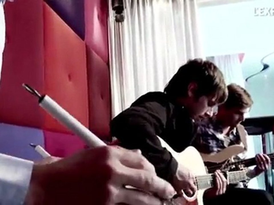 L'hymne de l'été Pumped Up Kicks en session électro-acoustique