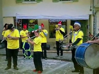 Les Gueules en Pente jouent Bessa Me Mucho au Festival Magnifik à Chevreuse. Sept 2011