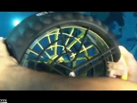 Ballade sous l'eau avec un propulseur aquatique (Essonne)