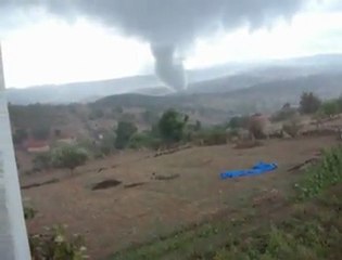 haberdenhaber.com-Dursunbey'deki Hortum Felaketi Görüntülendi