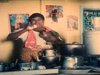 Samsarame Saranam - Kumari Muthu Taking Hair Cut to Hen Comedy