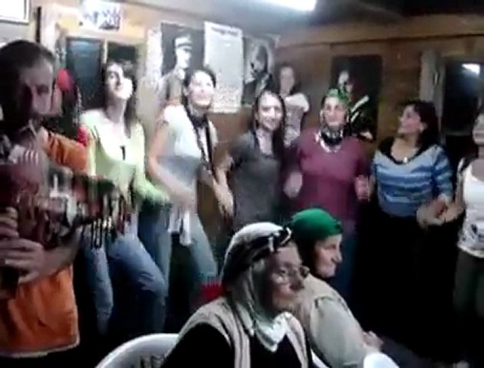 halay horon kızlar oynuyor karadeniz @ MEHMET ALİ ARSLAN Videos