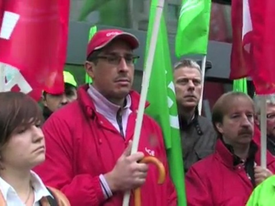 2011-10-11 OGBL - Piquet de soutien négociateurs syndicaux Tripartite - Luxembourg