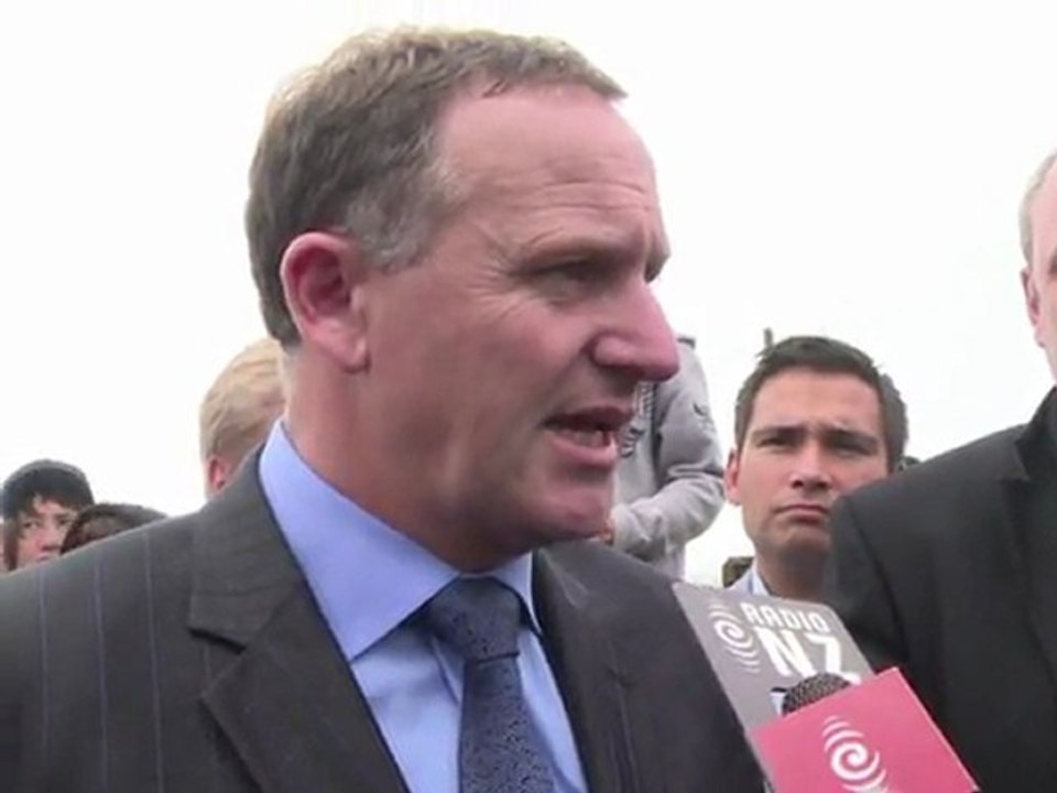 N.Z. PM warns stranded container ship could break up
