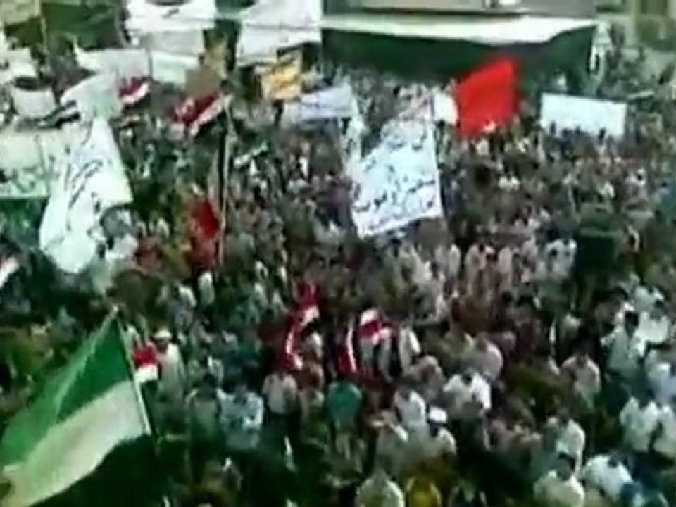 Gunfire and shelling in Homs, Syria