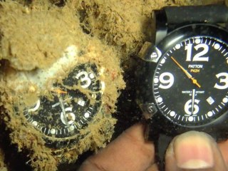 1000 jours au fond de l'Océan . PATTON-WATCHES