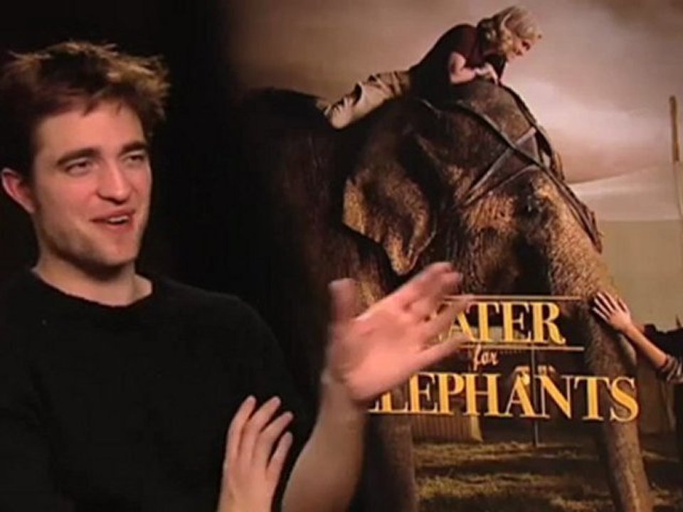 Robert Pattinson And Reese Witherspoon On Water For Elephants