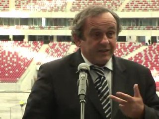 Platini félicite la Pologne pour ses préparatifs à l'Euro-2012