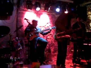 Changes (featuring Breno Brown on sax