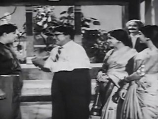 Dharmam Thalai Kakkum - MGR Sarijadevi Wedding