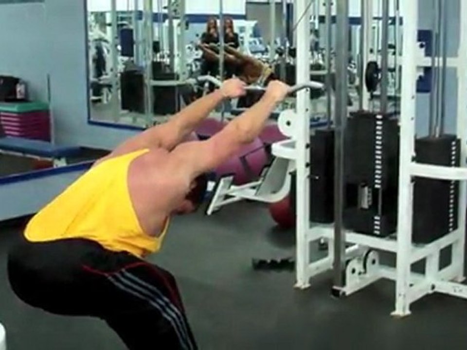 Gironda Lat Pulls for a wide V-shape back!