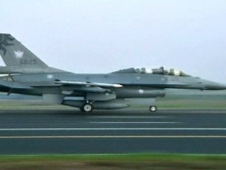 F-16 Decision Still "Open"—Donald Rumsfeld in Taiwan