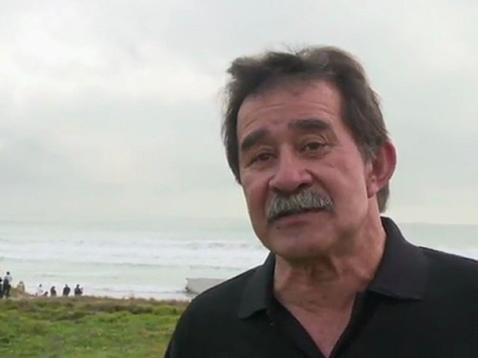 Containers from stricken N.Z. ship wash ashore