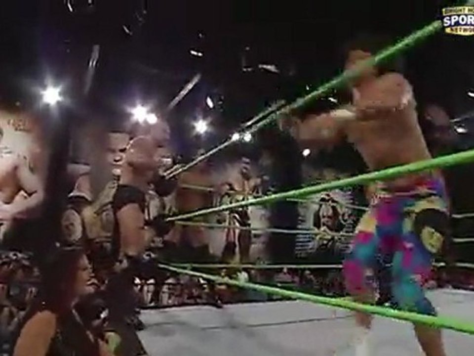 FCW.2011.10.09.HDTV.x264-RUDOS_clip1