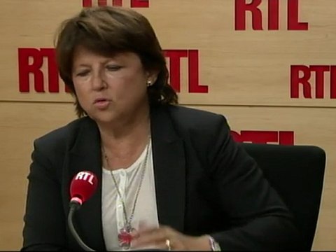 Primaire PS: Martine Aubry reproche à Hollande d'être flou
