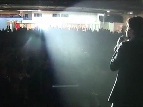 sinan özen kapına kırmızı bir gül bıraktım