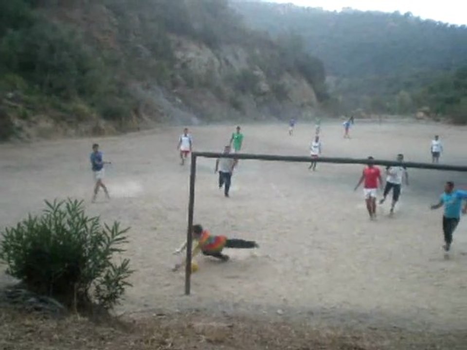 Un Match  à Thala Mloulen