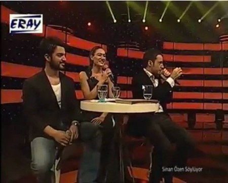 sinan özen kapına kırmızı bir gül bıraktım