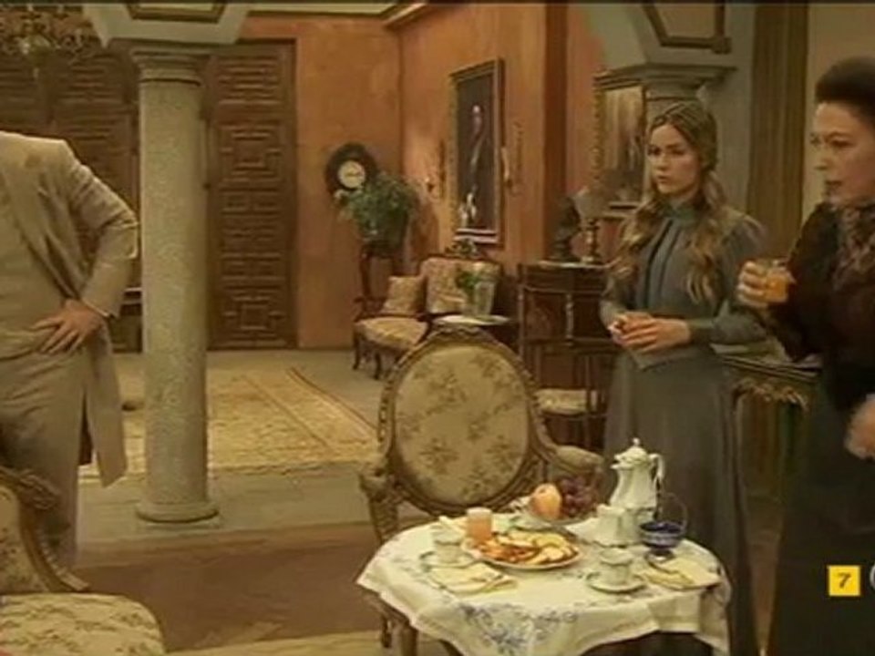 EL SECRETO DE PUENTE VIEJO TRISTAN DALE LAS GRACIAS A MADRE POR CONVERTIRTE EN UNA ESCENON13-10-2011