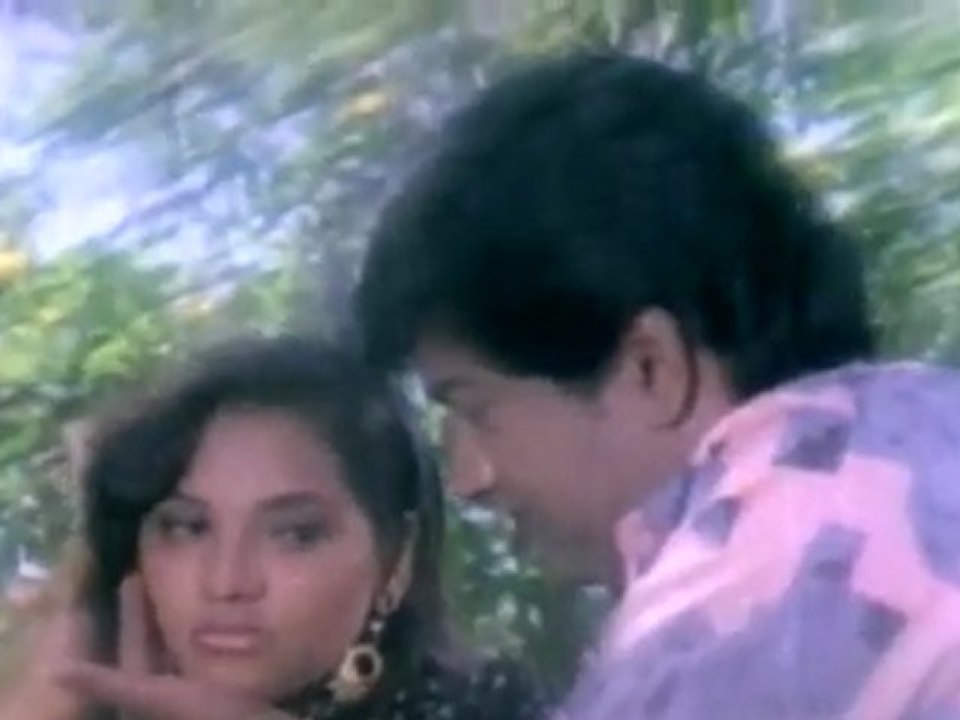 Vennala Dorasani - hot kiss emotional scene