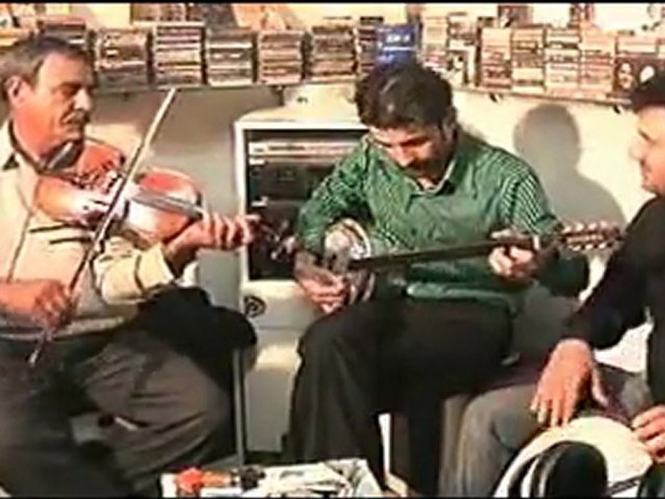 Erkan Korkmaz&Gavur Hacı/Kaşlarını Eğdirirsin-Gaziantep Türküleri