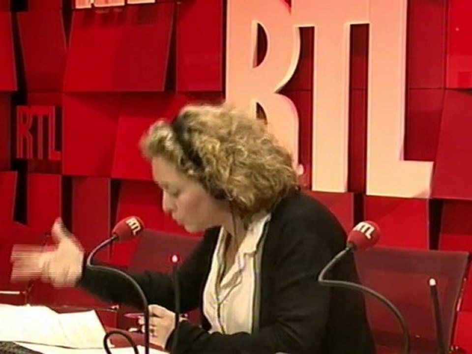 "Les carnets d'Alba" : Copé tacle Fillon sur la primaire PS