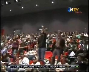 Τούρκοι φοιτητές πέταξαν αυγά στον εκπρόσωπο του ΔΝΤ