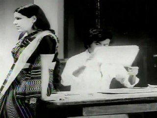 Sathurangam - Rajinikanth Teased by Chicks