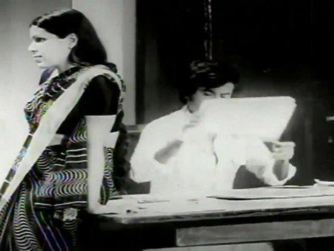 Sathurangam - Rajinikanth Teased by Chicks