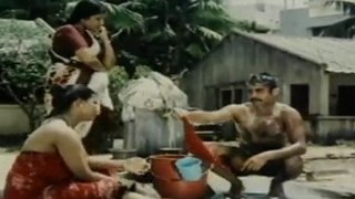 Paartha Gnyabagam Illayo - Anand Babu Bathing