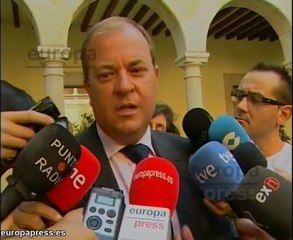 Monago defiende al personal eventual de la Junta