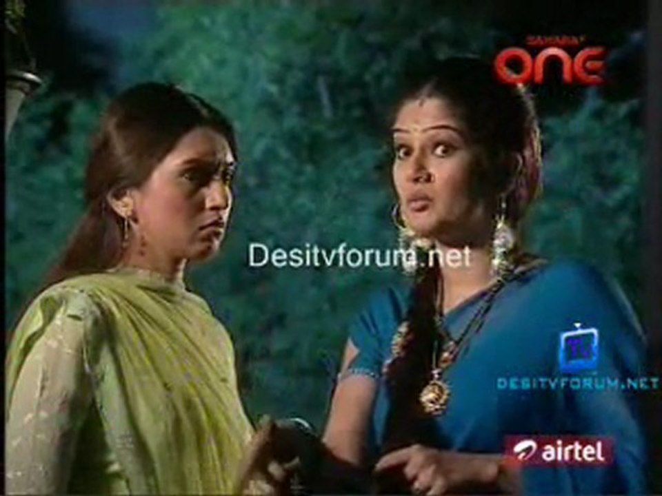 Woh Rehne Wali Mehlon Ki - 14th October 2011 - pt2