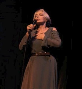 Marie Laforêt une petite ville live Bouffes Parisiens 2005