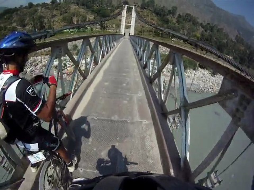 MTB Himachal 2011 : Day 3 : 47°C on the way to Kullu Sarahan