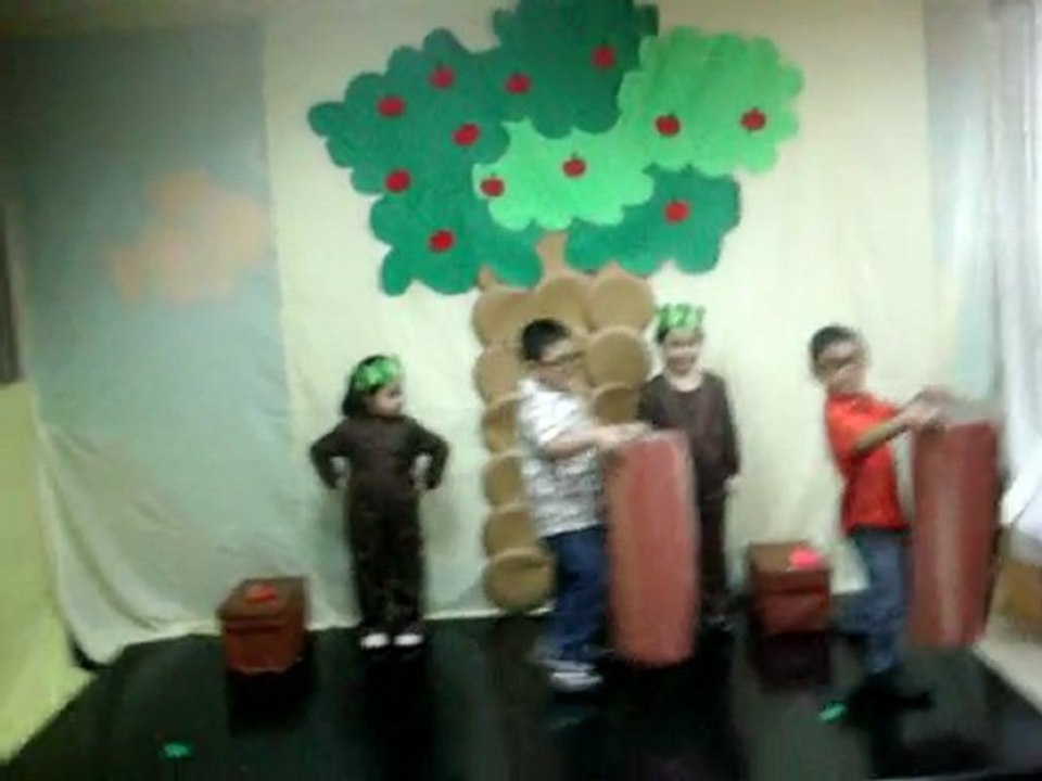 Julia at school play 3