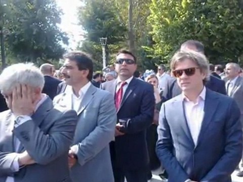 Recep Tayyip Erdoğan Baba Ocağında Piyale Paşa Camisinde Kuran-ı Kerim Okuyor