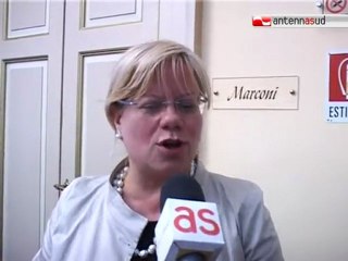 Download Video: TG 14.10.11 Bari: sondaggio Troisi su domeniche aperte