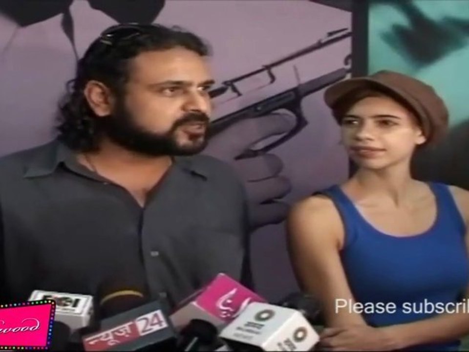 Hot Kalki Koechlin's Cleavage Revealing Blue Outfit
