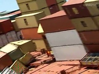 Salvage crew work on stranded NZ ship