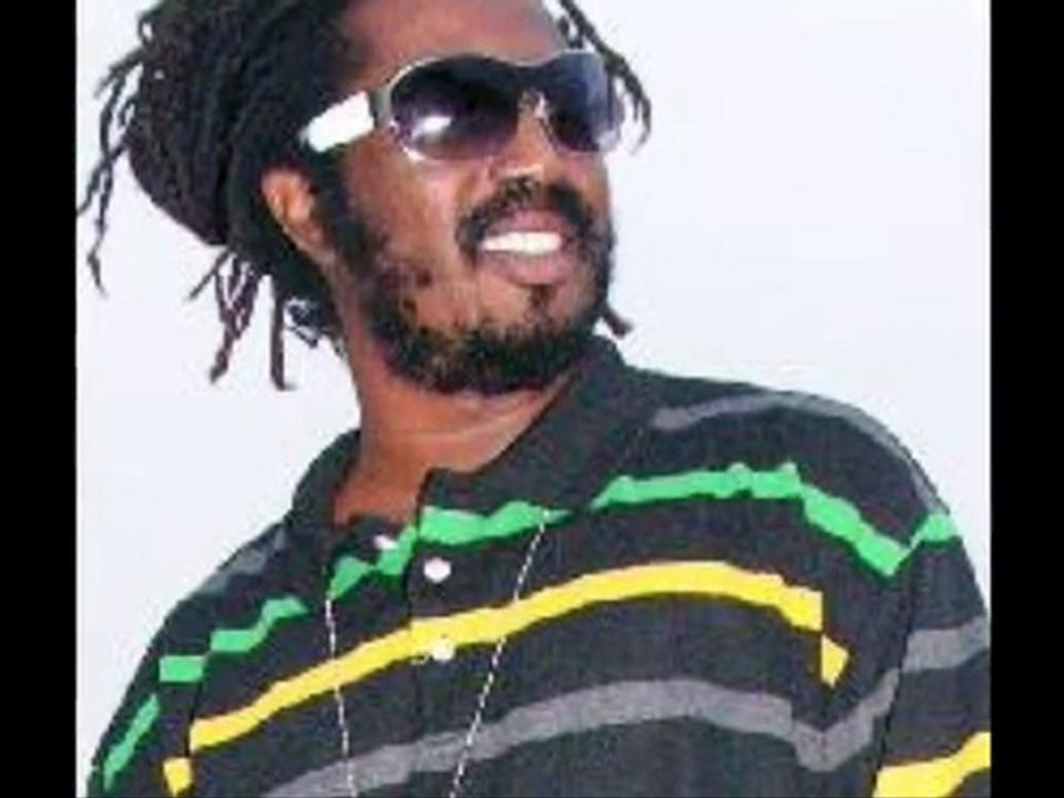 Jah Mali - Ghetto Youth (Cuss Cuss Riddim)